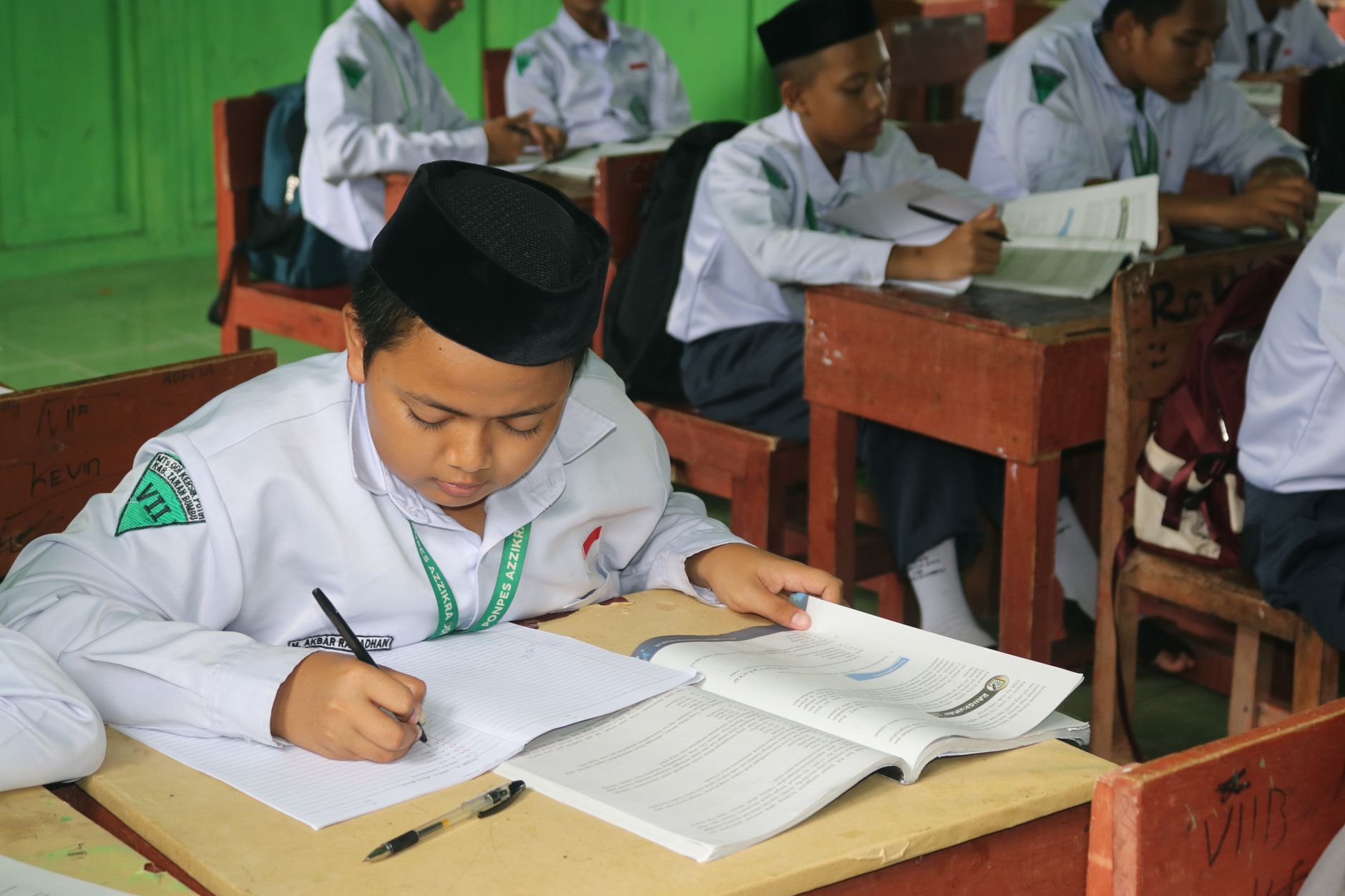 Siapa Saja yang Wajib Paham AI: Panduan untuk Semua Kalangan
